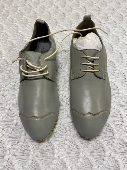 Mascotte Womens Shoes Size 9.5