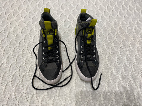 Converse Mens/ Womens Shoes Size 6/8