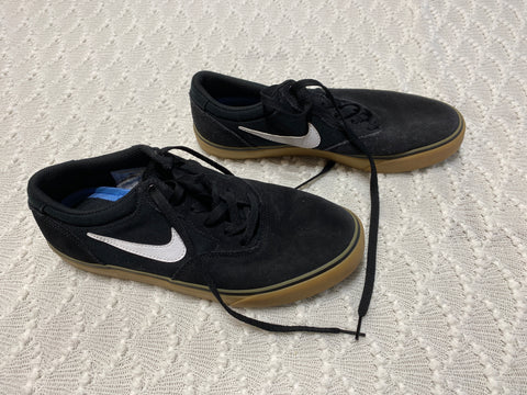 Nike Mens Shoes Size UK 8 US 9