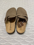 Qomfort Womens/ Mens Shoes Size EUR 42 BNWT