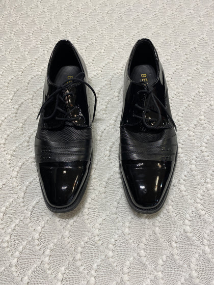 Betts Mens Shoes Size 9
