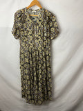 Ellen Womens Dress No Size Measures 41cm across shoulders, 36cm across waist, 119cm long