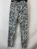 Decjuba Womans Pants Size 6 BNWT