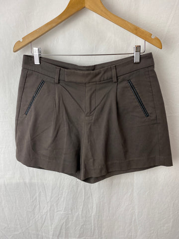 Gap Womans Shorts Size 4