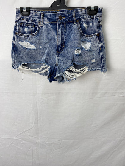 Made for a restless Generation Womens Shorts Size 10