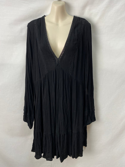 &me Womens Dress Size 18 BNWT