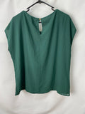 Atmos & Here Womens Top Size 16 BNWT