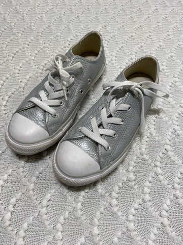 Image for Converse Girls Shoes Size US 2 UK 1.5