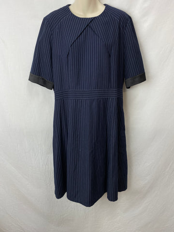 Image for Estee Lauder Womens Dress Size 18