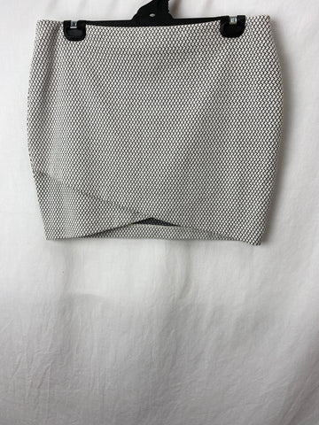 Image for H&M Womens Skirt Size L BNWT