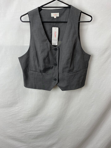 Image for Lily Loves Womens Vest Size 18 BNWT