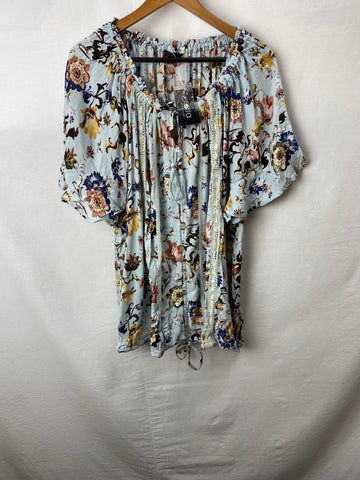 Image for Sara Womens Top Size 22 BNWT
