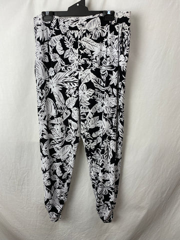 Image for Suzannegrae Womens Pants Size L