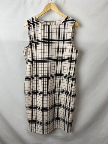 Image for Truworths Womens Dress Size 42