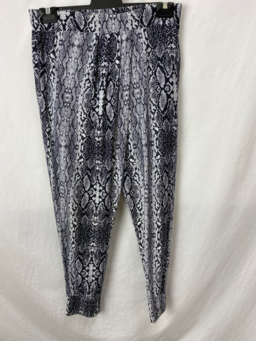 Image for Uniquely Womens Dress Size M