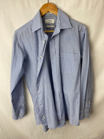 Image for Van Heusen Mens Shirt Size Neck 39, Sleeve 90