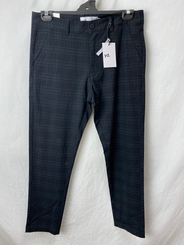 Image for Yd Mens Skinny Pants Size 32 BNWT