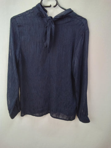 File Womens Top Size 16