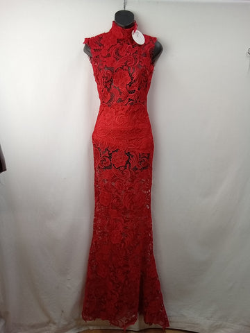 Xenia Womens Dress Size 6 BNWT.